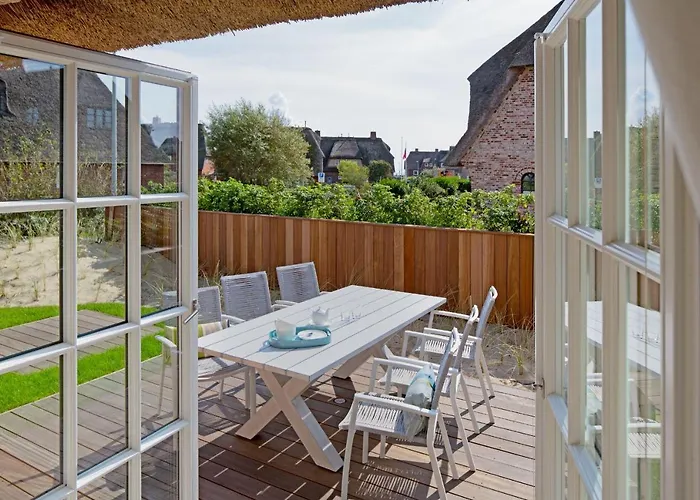 Isamare Semesterbostad List